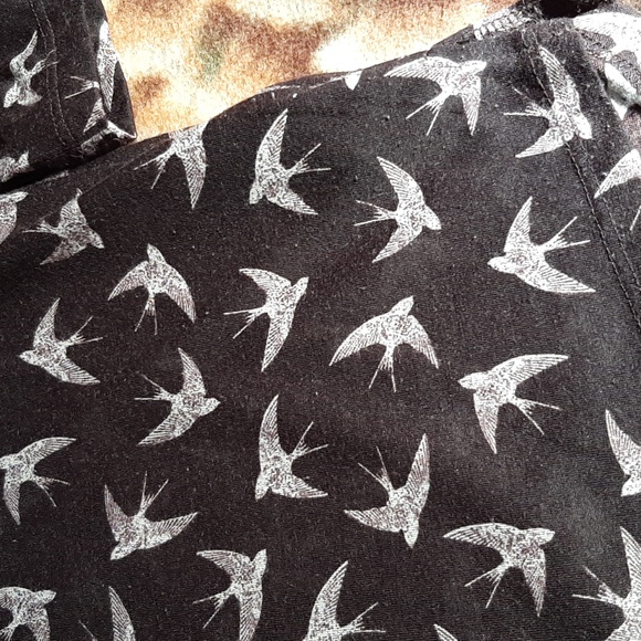 H&M Sparrow Print Blouse - Picture 2 of 5